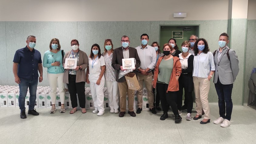 Calafell ret homenatge als professionals de la Xarxa Santa Tecla per la campanya de vacunació contra la covid