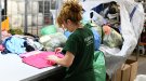 La recollida de tèxtil usat amb finalitat social continua a l’alça