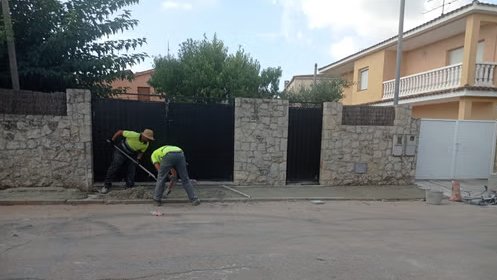 Santa Oliva realitza l’arranjament i millora de voreres en 39 punts del municipi.