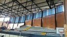 Instal.lació de cortines als finestrals del Pavelló Poliesportiu de l'Arboç