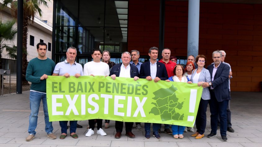 Els alcaldes del Baix Penedès demanen al Govern evitar prorrogar el pressupost per no dilatar l'ampliació de l'hospital