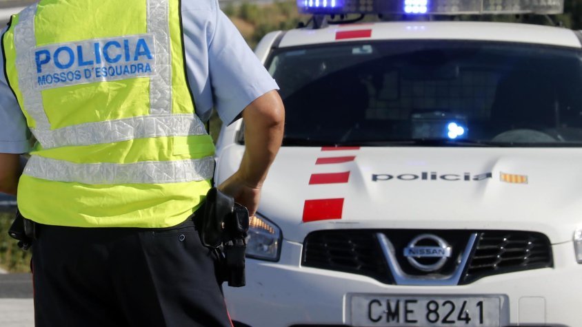 Els mossos interposen 79 denúncies en una concentració de cotxes il·legal a un polígon de la Bisbal del Penedès