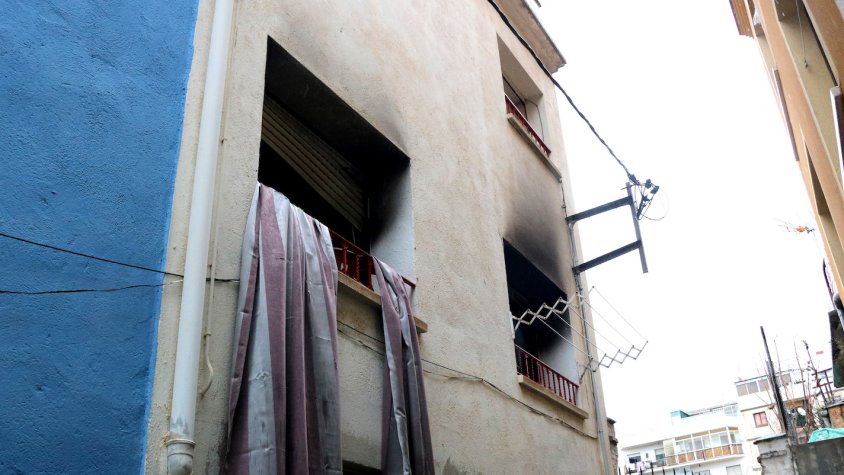 AMPLIACIÓ | Un home mor en l’incendi d'un habitatge del Vendrell