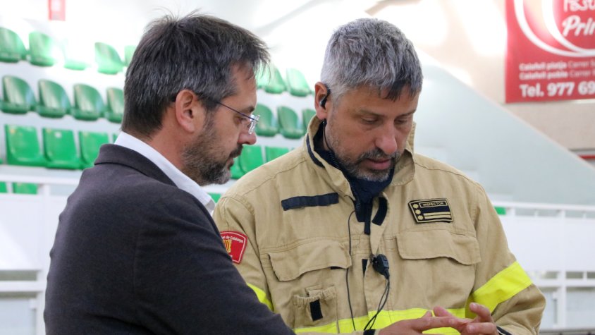 Els Bombers aixequen el confinament per l’incendi de Calafell