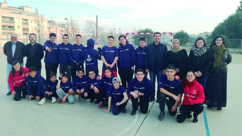 18 infants i joves d’entre 10 i 18 anys del Vendrell participen en dues sessions setmanals de FutbolNet