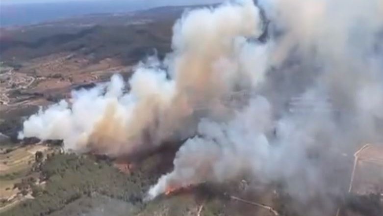 Pugen a 57 les dotacions de Bombers que treballen en un incendi forestal declarat a Bonastre
