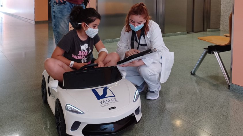 L'Hospital del Vendrell incorpora un cotxe elèctric per a l'àrea de pediatria