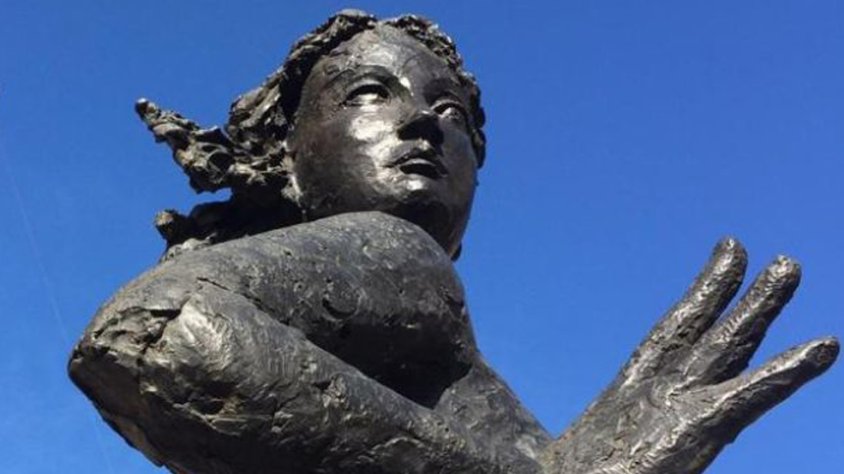 S’instal·la una escultura de Fenosa al Museu d’Art de Cerdanyola 