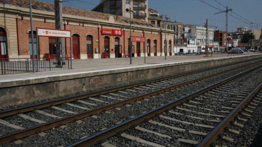 Amb aquesta actuació, inclosa al Pla “Transformem Rodalies”, es millora el flux d’entrada i sortida de viatgers en aquesta estació.
