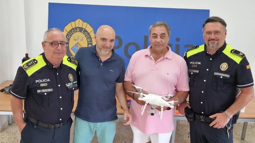 Una família de Cunit dona un dron a la Policia Local de Cunit per millorar la seguretat ciutadana