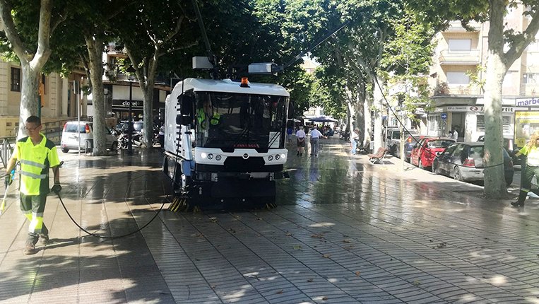 Els serveis de neteja combinaran la escombrada manual, l’escombrada amb vehicle auxiliar amb hidronetejador per a les urbanitzacions i l’escombrada mecànica i mixta