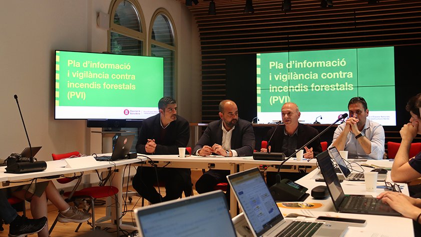 Hi haurà 98 agents distribuïts en 49 unitats mòbils que recorreran el territori informant la població que accedeix al medi natural