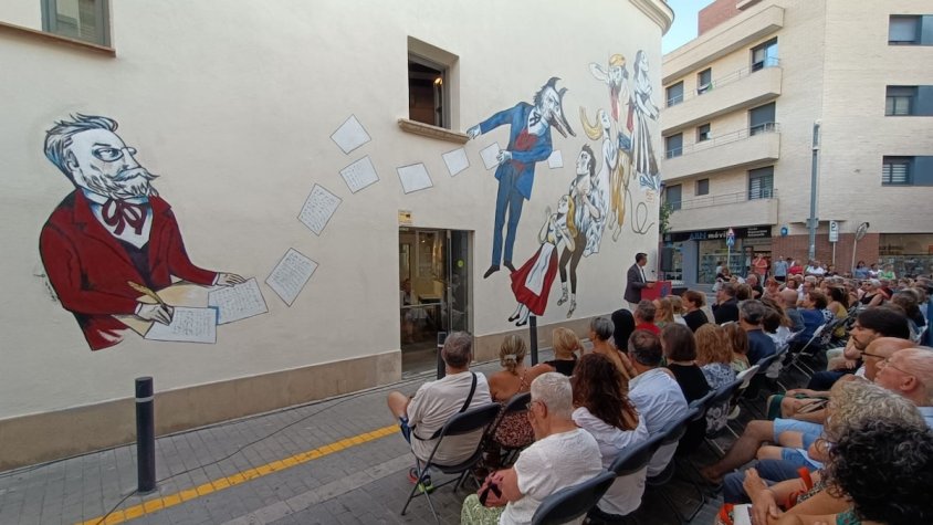 L'acte va comptar amb la presència d'institucions, l'autor de l'obra i un grup teatral