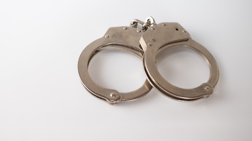 Detinguts dos joves per apunyalar-se mútuament en una baralla al Vendrell