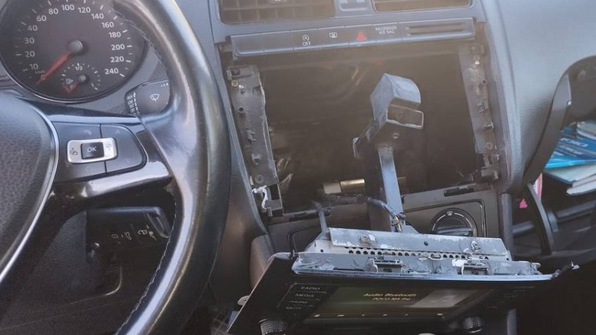 Els Mossos d’Esquadra detenen un home per tràfic de drogues a l’Arboç que amagava la cocaïna a la ràdio del cotxe