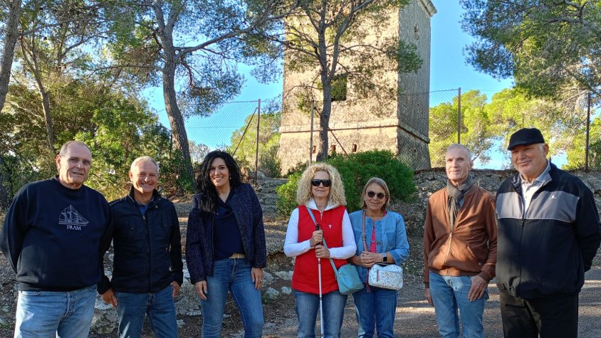 Veïns del Vendrell denuncien l'estat de deixadesa de la Torre del Telègraf