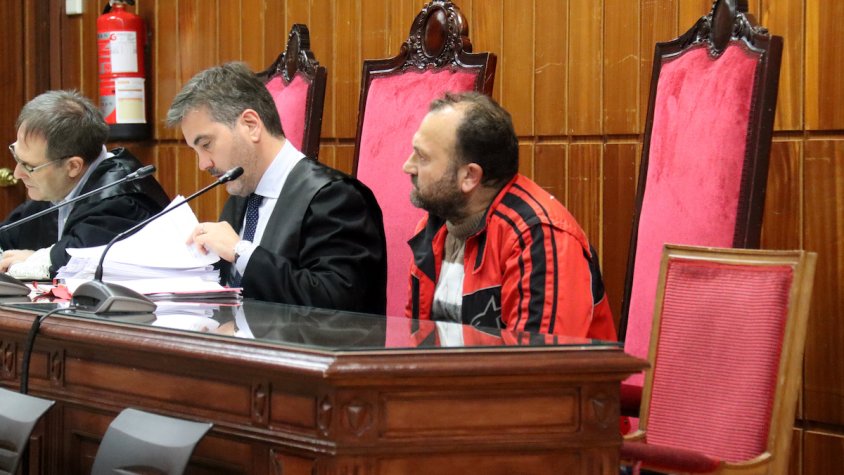 Jutgen un home que s'enfronta a 23 anys de presó per retenir, maltractar i violar la seva parella el 2022 al Vendrell