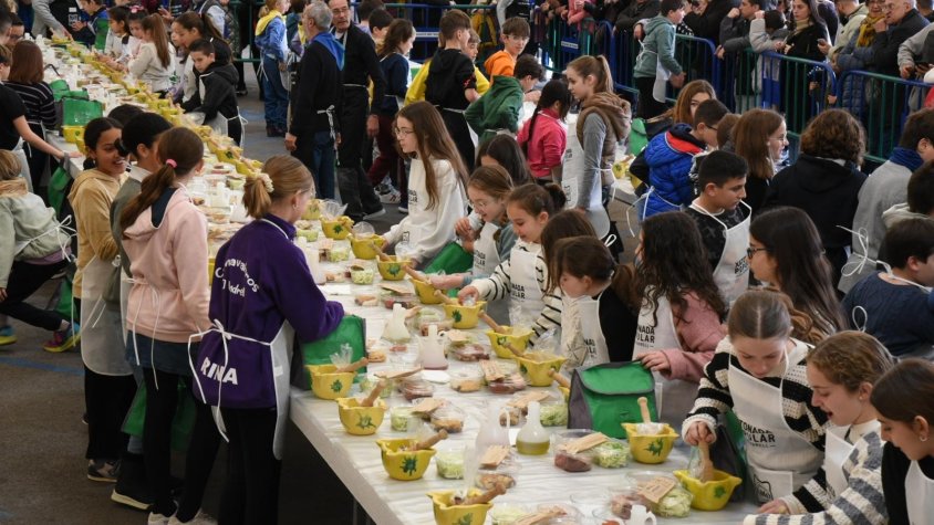 Tot l’alumnat de 3r i 4t de primària de les escoles del Vendrell participarà en els cursos “Aprèn a fer xató”