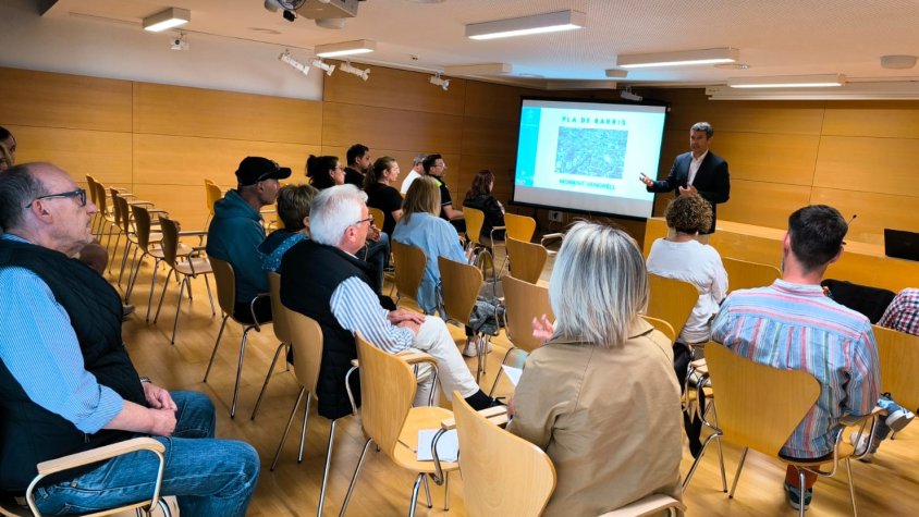L’alcalde del Vendrell informa veïns i entitats sobre el proper Pla de Barris