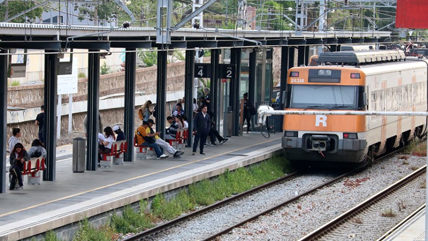 En aquesta nova fase d'obres també hi haurà talls nocturns a la línia R4 els caps de setmana de juliol i agost