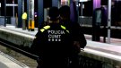 Cunit posa en marxa un dispositiu policial amb drons per evitar que es creuin les vies de tren a l'estació del municipi
