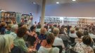Cloenda del Club de Lectura de la Biblioteca Pública Terra Baixa amb la visita d’Antoni Bassas