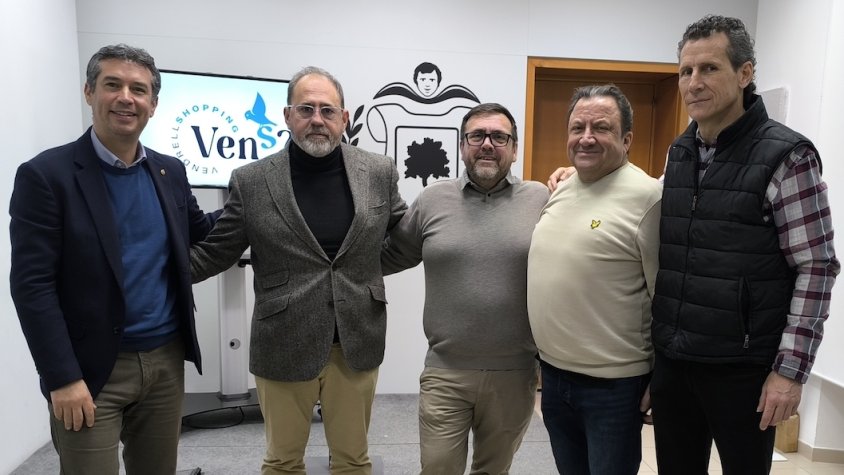 L’Ajuntament, el CIT i el grup Impuls uneixen esforços per revitalitzar el centre comercial a cel obert del Vendrell