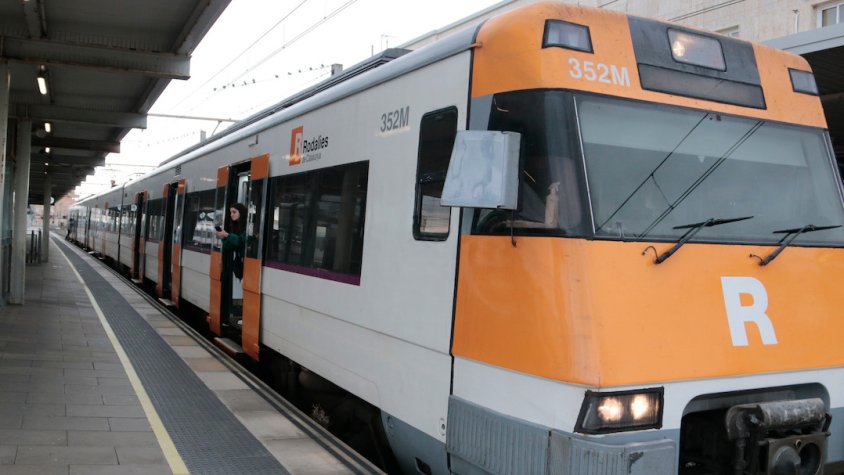 Retards d'una hora a l'R11, de 40 minuts a l'R14, l'R15 i l'R16 i de 30 minuts a l'RT2, per les limitacions de velocitat