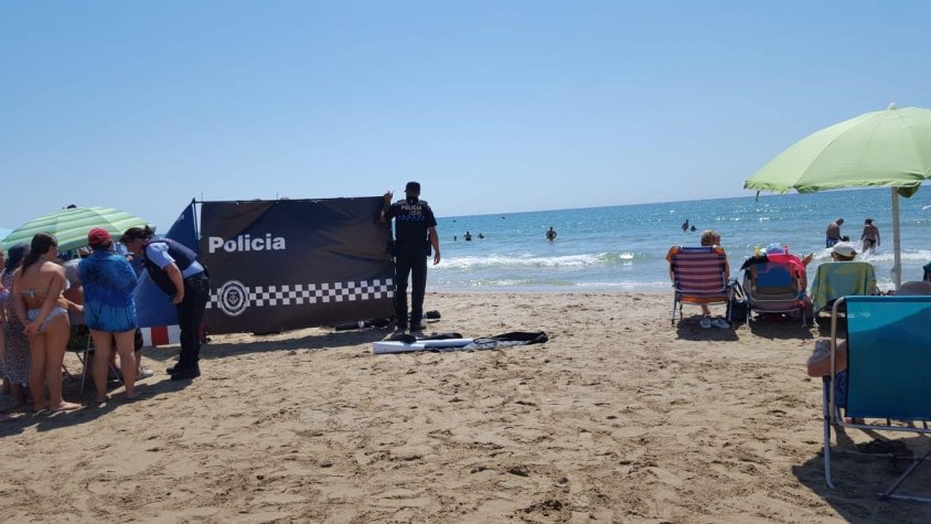 Mor un home a la plajta de Calafell